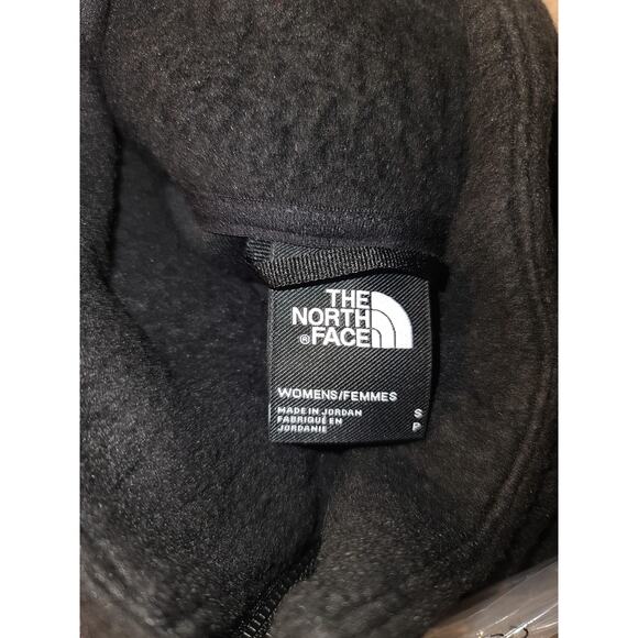 The North Face Women's Black Fleece Jacket - Picture 5 of 8